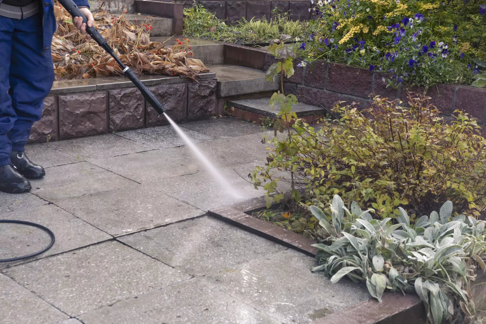 Cleaning Hoses In Plymouth, Plymstock, Plympton, Yealmpton, Ivybridge, Torpoint, Wembury, Brixton and Oreston